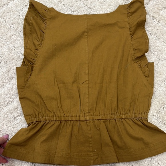 NWOT Ruffle top, M - Picture 4 of 4